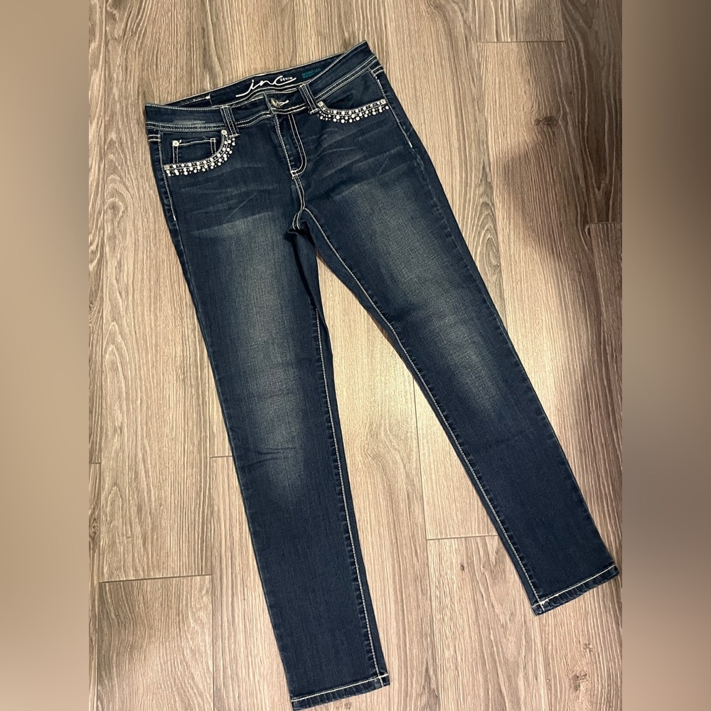 Excellent Condition Jeans Dark Blue Skinny Jeans with Studded Pockets